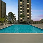 High Floor Oceanview Escape With Full Kitchen - Steps To Waikiki And Diamond Head Views, Free Parking