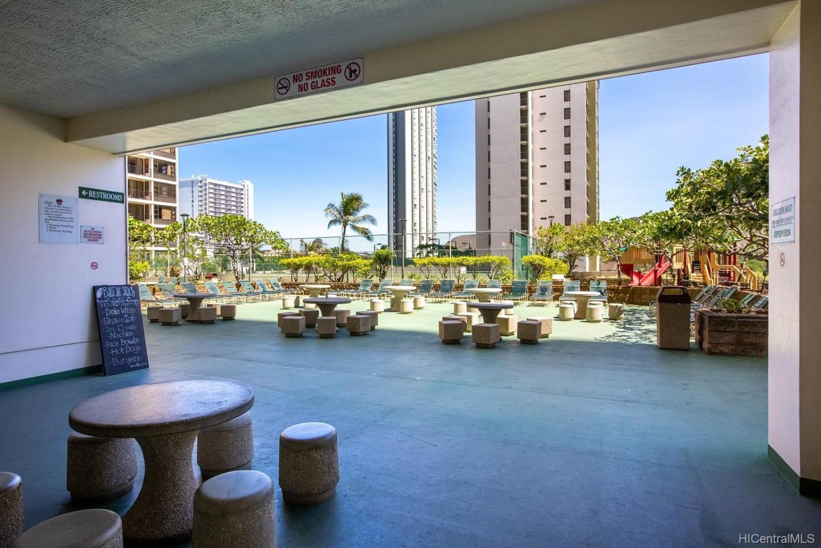 Apartment High Floor Oceanview Escape With Full Kitchen - Steps To Waikiki And Diamond Head Views, Free Parking Honolulu